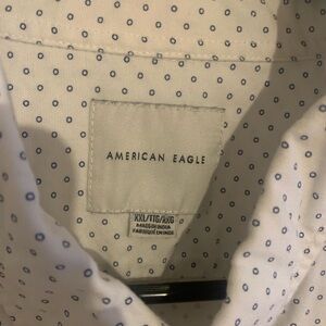 American Eagle men’s white button down shirt in size Xxl
